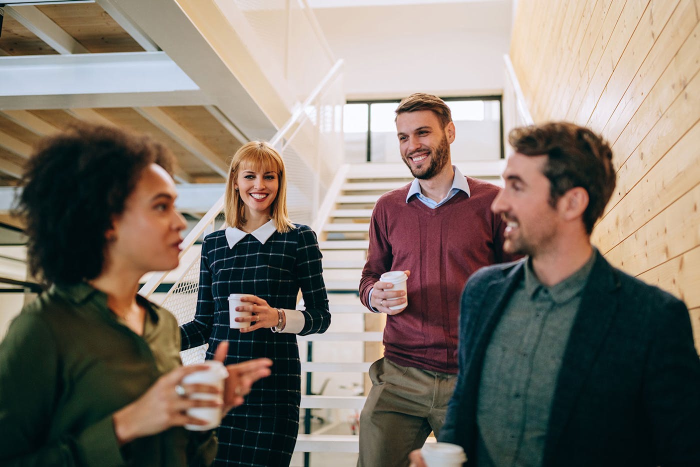 از آنجا خارج شوید و شبکه کنید